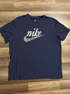 Nike Men's Navy Short-Sleeve Logo Tee
